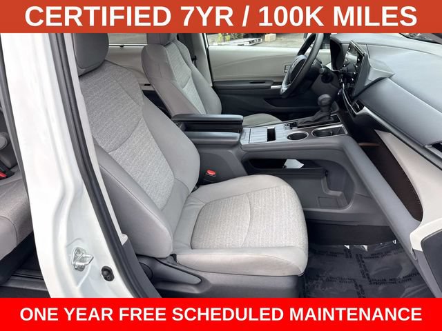 Used 2024 Toyota Sienna LE AWD/4WD image 9