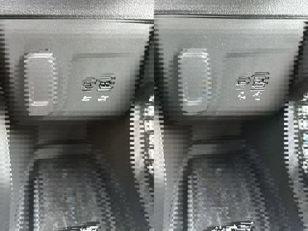 Used 2025 Chevrolet TrailBlazer LT w/ Convenience Package image 17