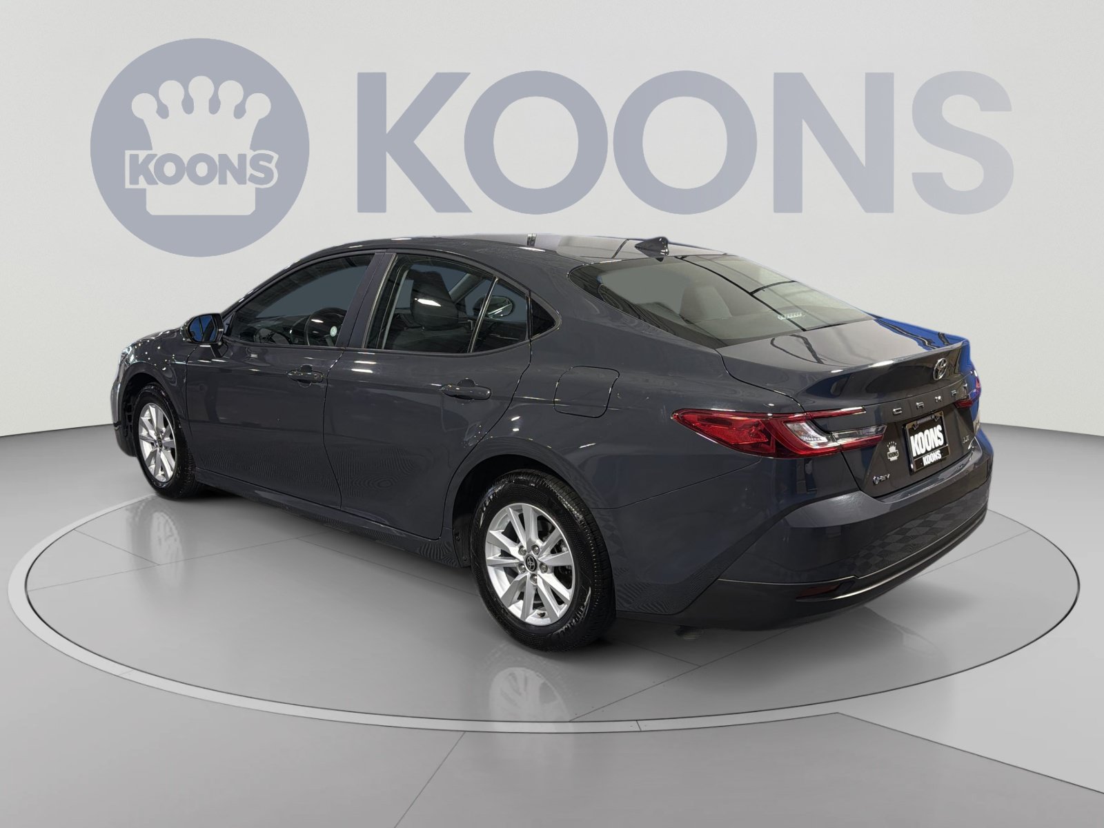 Used 2025 Toyota Camry LE FWD image 4