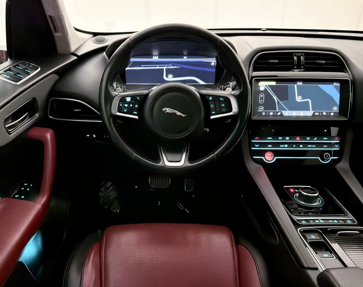 Used 2020 Jaguar F-PACE Checkered Flag image 30