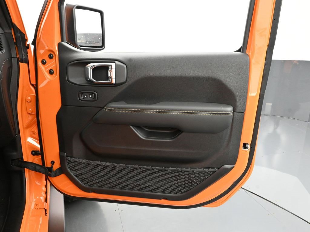 New 2025 Jeep Wrangler Unlimited Rubicon 392 image 18
