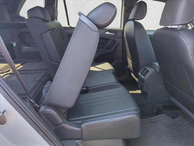 Used 2022 Volkswagen Tiguan SE R-Line FWD image 22