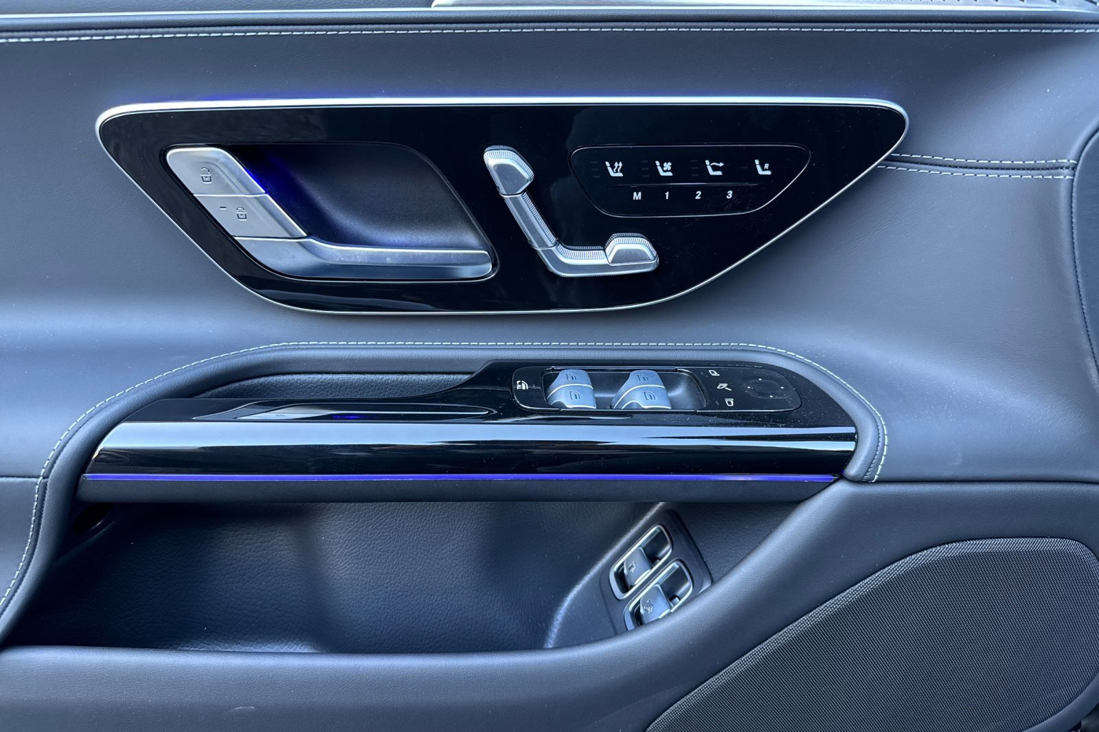 New 2025 Mercedes-Benz SL 63 AMG S e Performance 4MATIC image 13