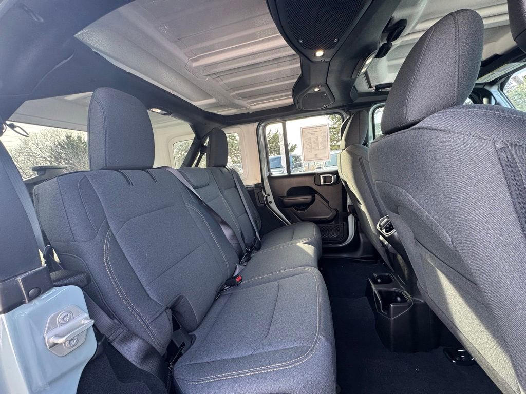 Used 2024 Jeep Wrangler Willys image 33