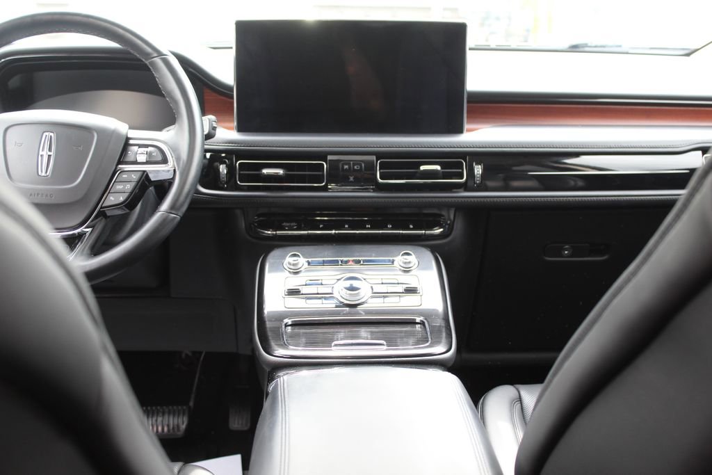 Used 2022 Lincoln Nautilus Reserve AWD/4WD image 9