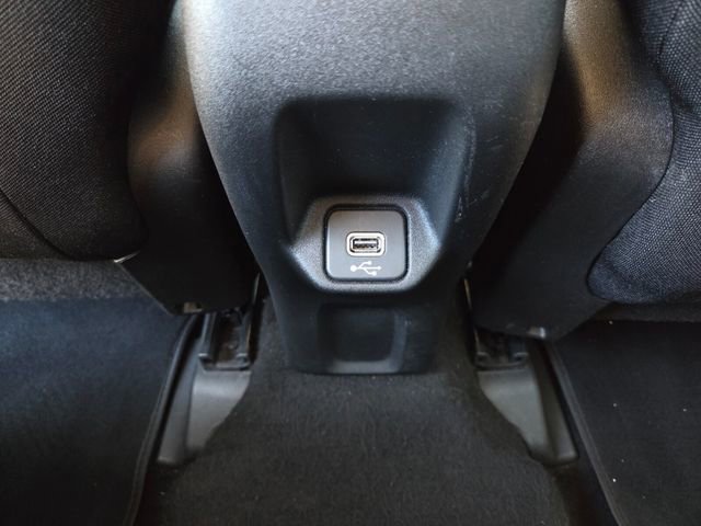 Used 2018 Jeep Renegade Latitude image 15