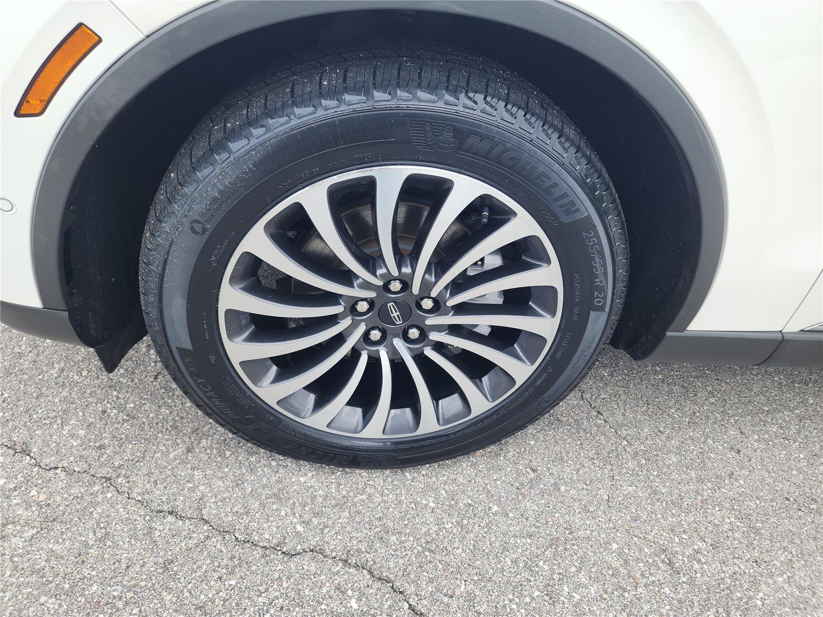 Used 2023 Lincoln Aviator Reserve w/ Equipment Group 201A AWD/4WD image 9