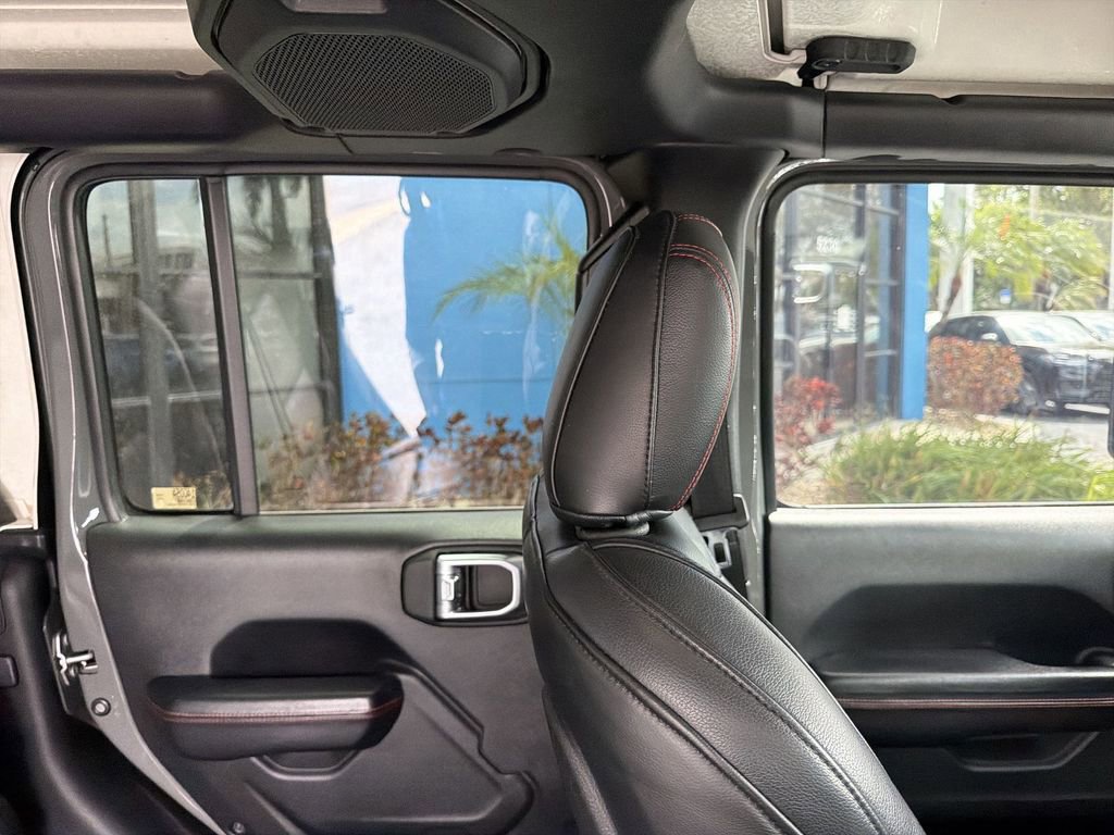 Used 2022 Jeep Gladiator Rubicon image 16