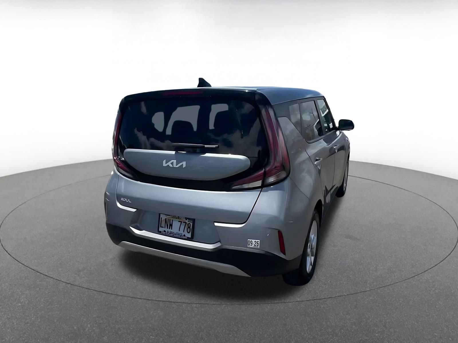 Used 2025 Kia Soul LX w/ LX Technology Package FWD image 13