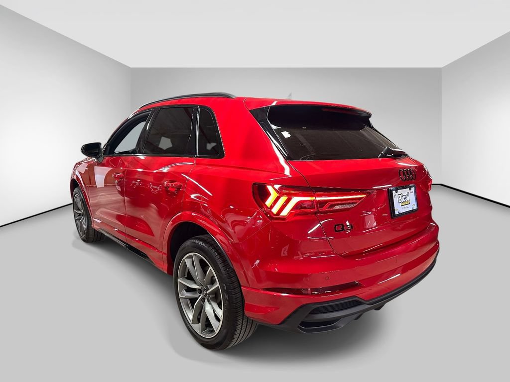 Used 2024 Audi Q3 2.0T Premium Plus w/ Premium Plus Package AWD/4WD image 2