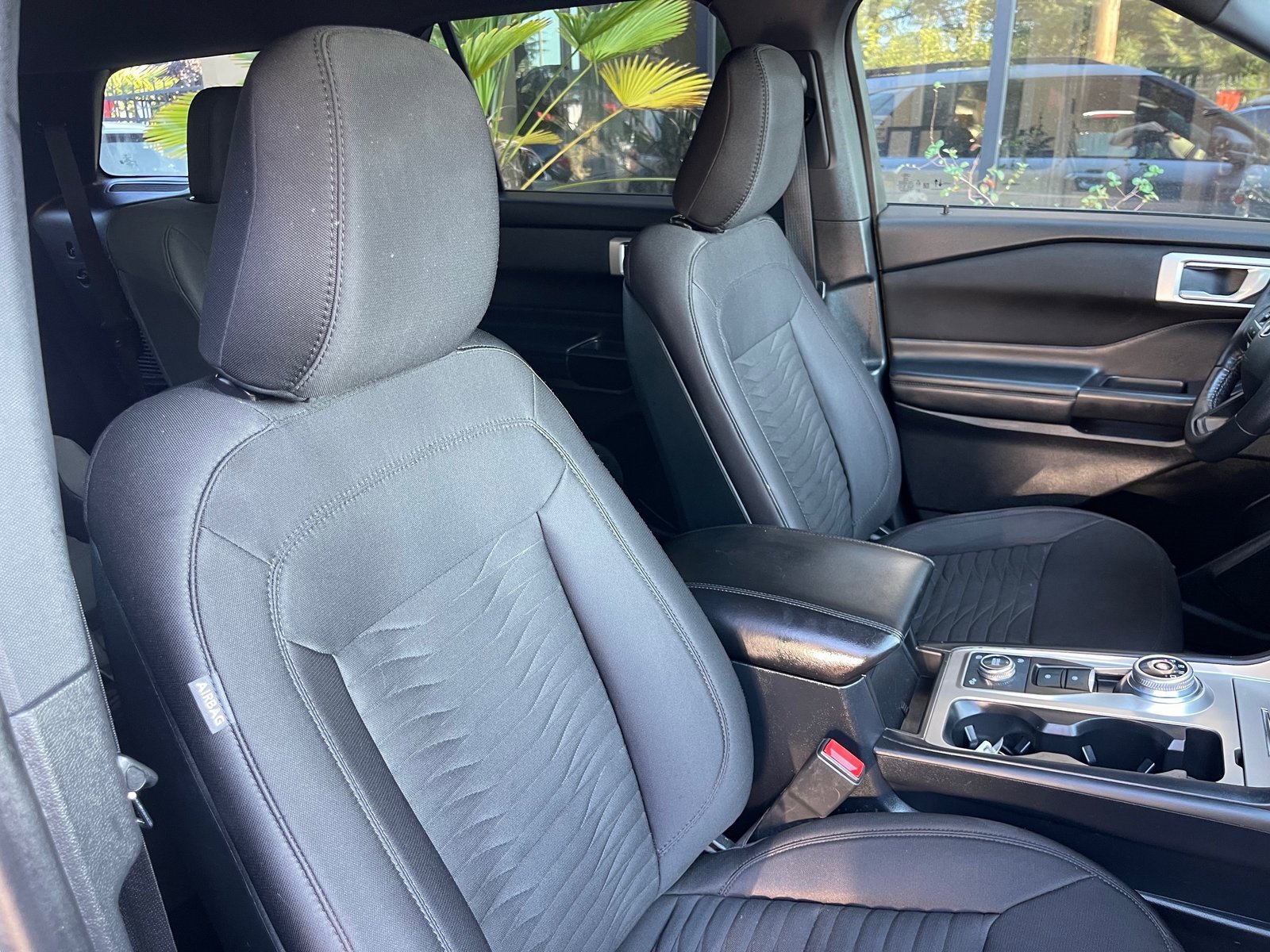 Used 2020 Ford Explorer XLT image 29