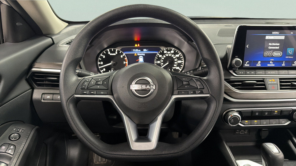 Used 2025 Nissan Altima 2.5 SV FWD image 35