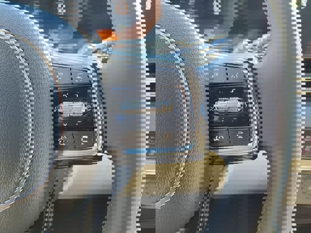 New 2026 Kia Carnival EX FWD image 28