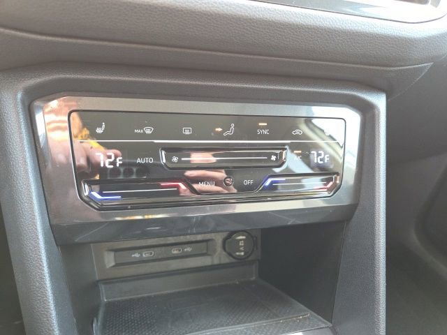 Used 2022 Volkswagen Tiguan SE image 16