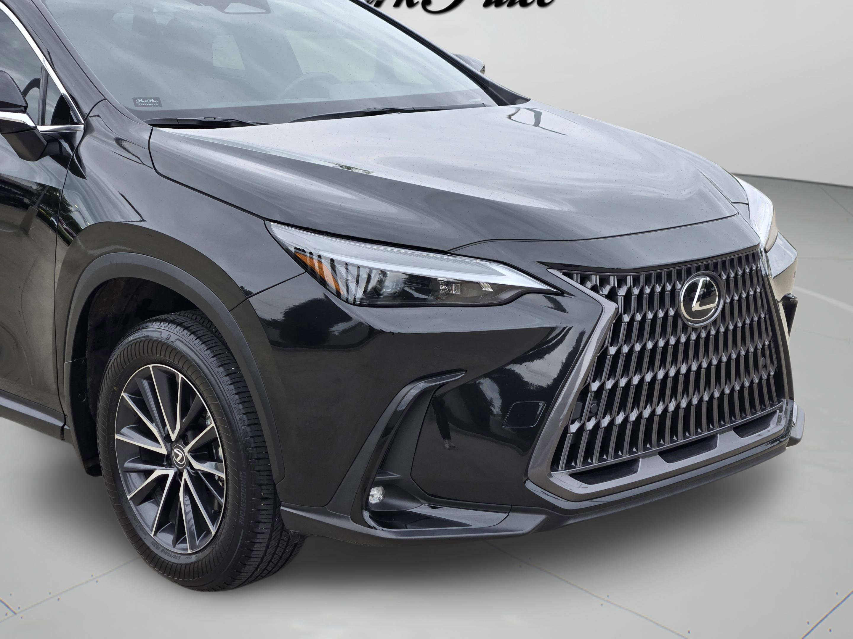 Used 2024 Lexus NX 250 FWD w/ Towing Package (2000 Lbs) image 31