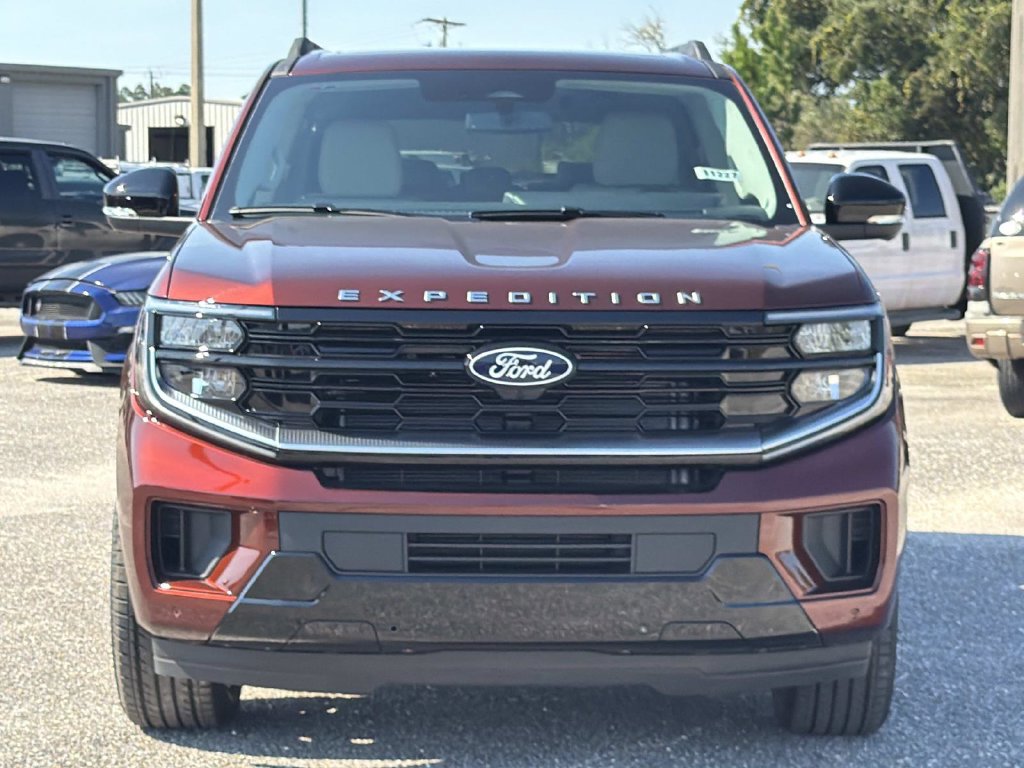 New 2027 Ford Expedition Max Platinum w/ Driver's Package AWD/4WD image 2