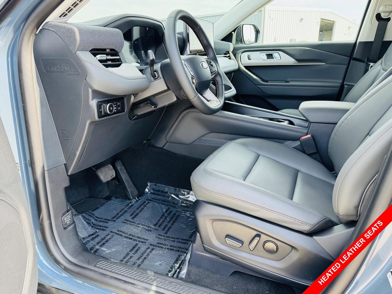 New 2026 Ford Explorer Active w/ Active Comfort Package image 3