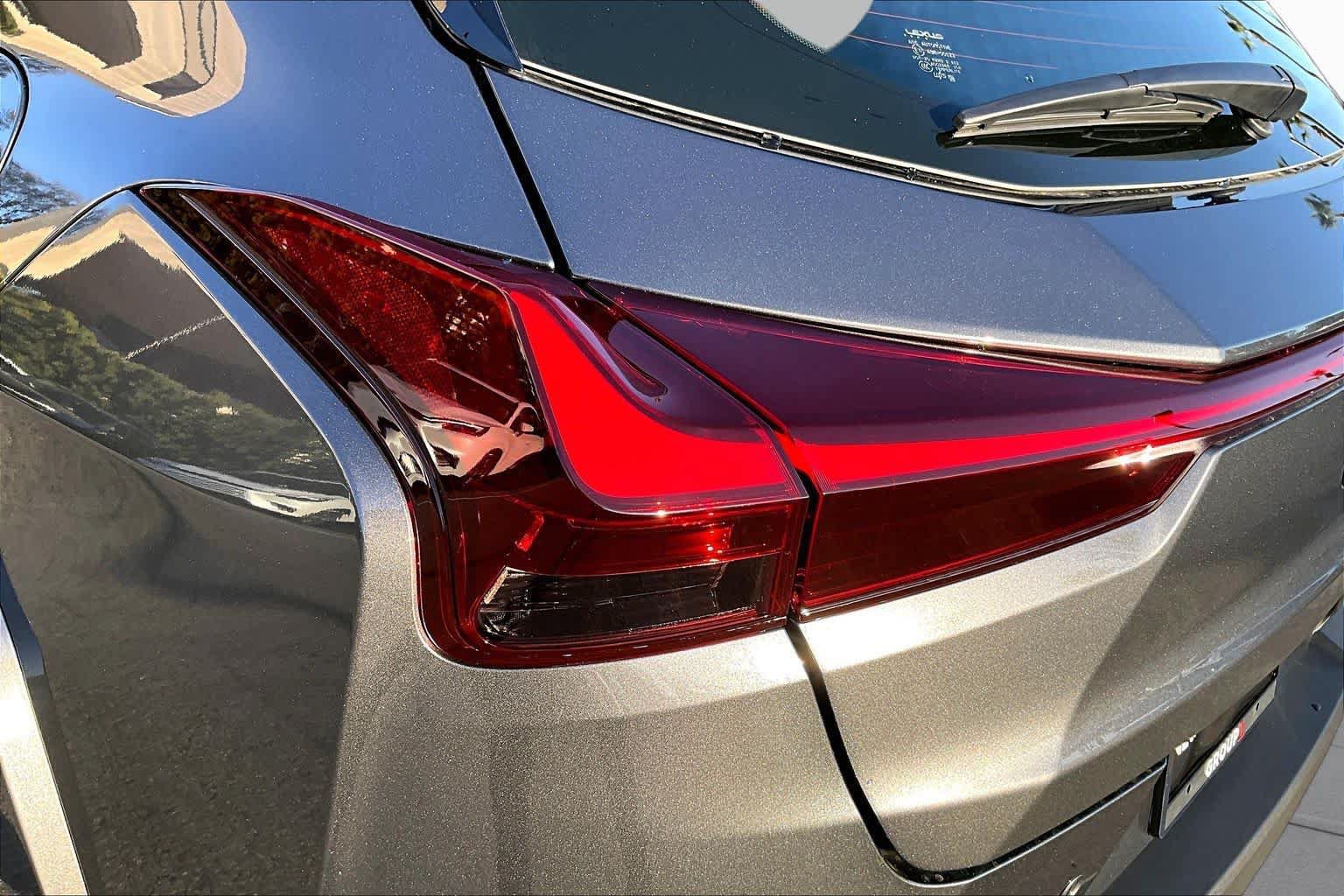 New 2026 Lexus UX 300h FWD image 12