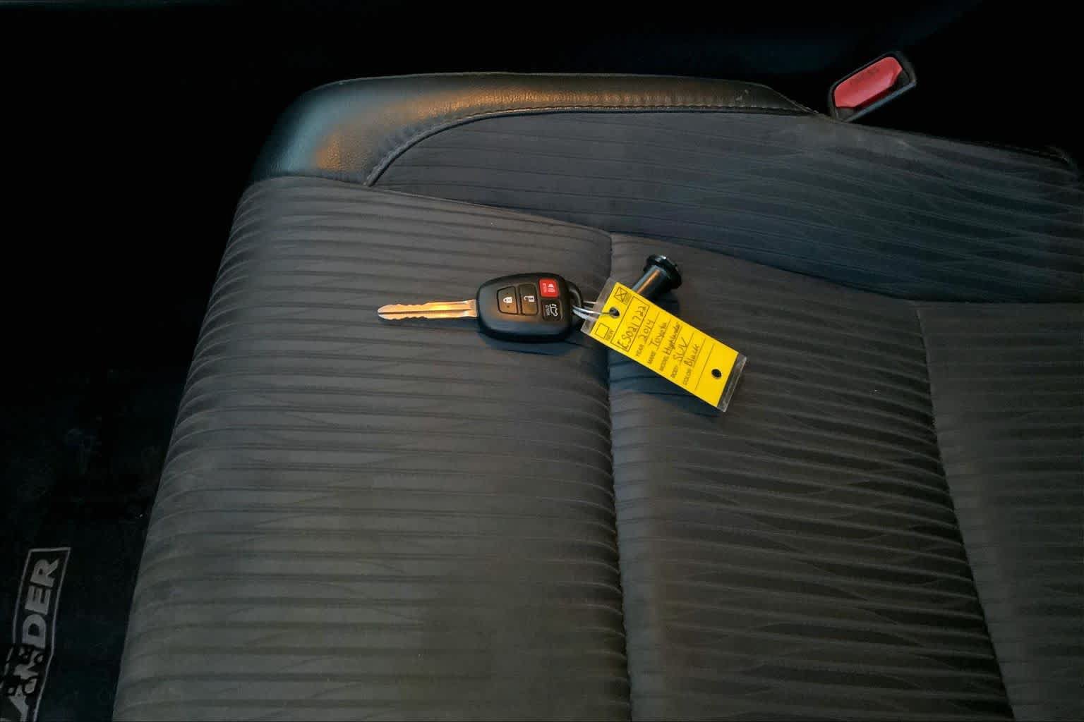Used 2014 Toyota Highlander Plus FWD image 14
