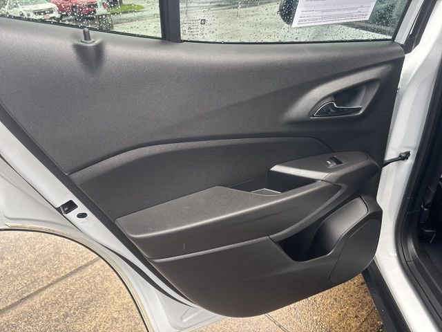 Used 2024 Chevrolet Trax RS w/ Sunroof Package image 29