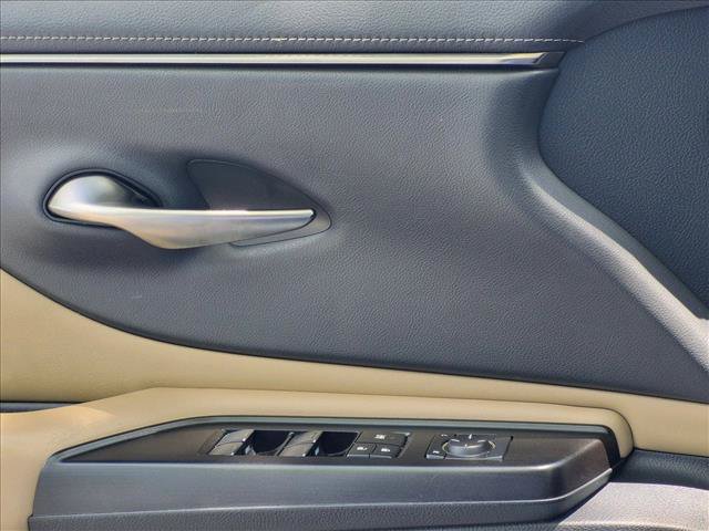Used 2019 Lexus ES 350 w/ Accessory Package 2 FWD image 2