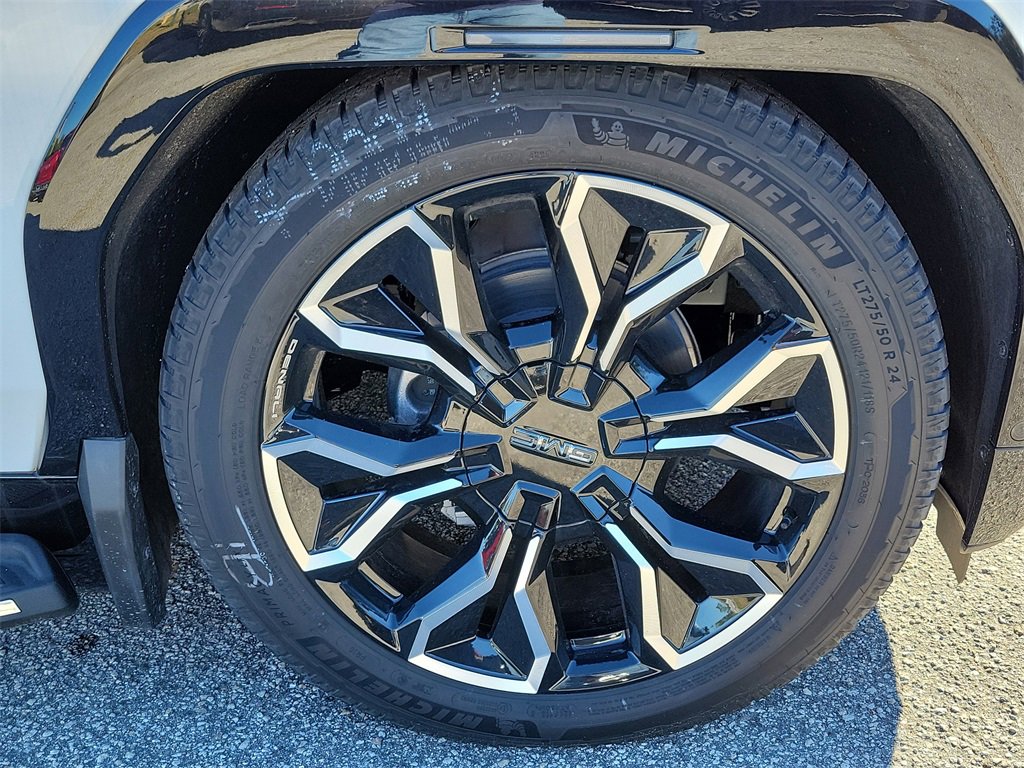 New 2025 GMC Sierra EV Denali image 6