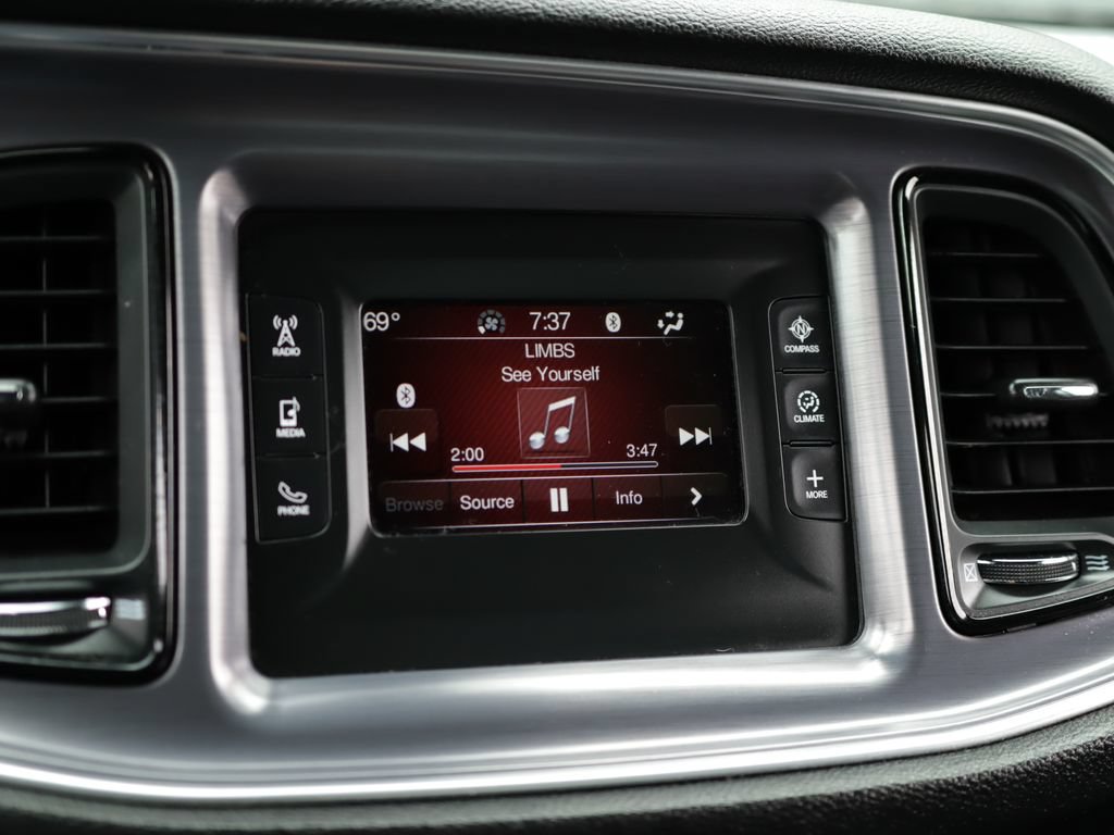 Used 2016 Dodge Challenger SXT RWD image 13