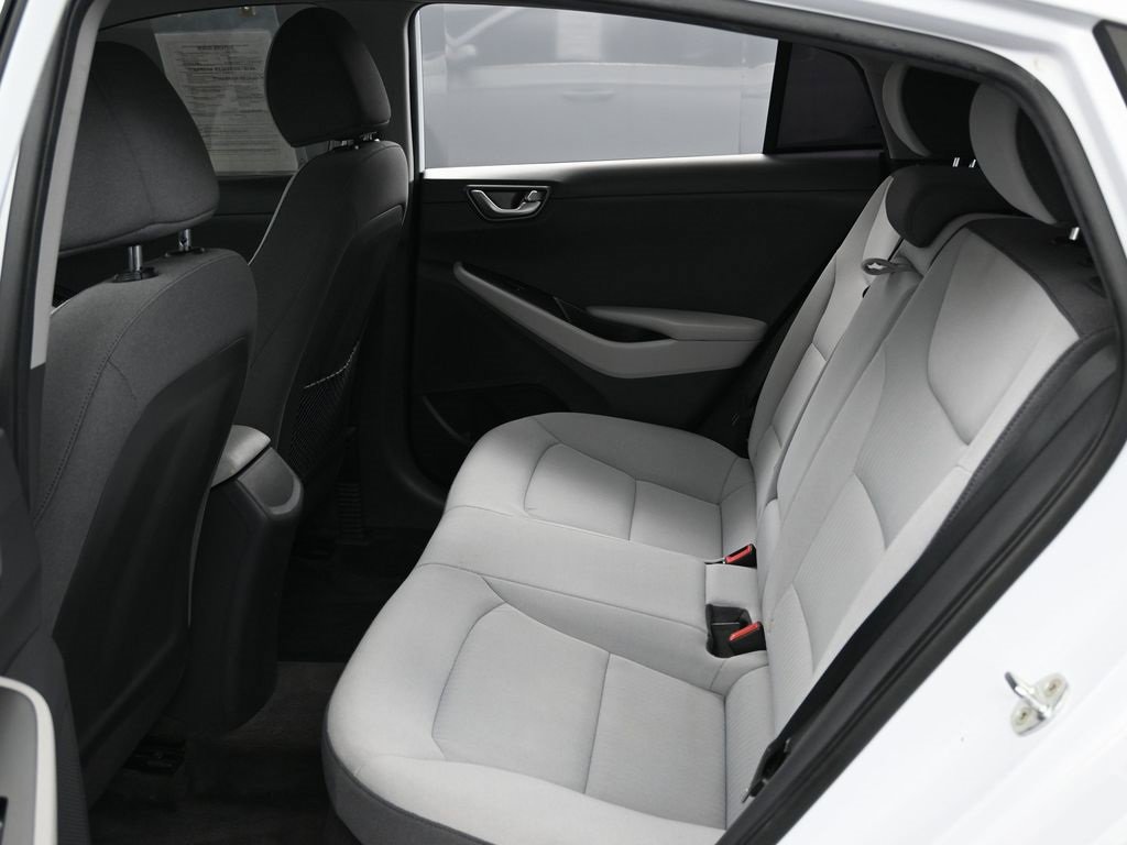 Used 2021 Hyundai Ioniq SE image 28