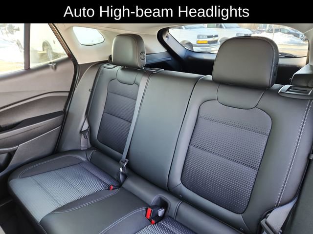 Used 2025 Chevrolet Trax LT w/ LT Convenience Package image 27