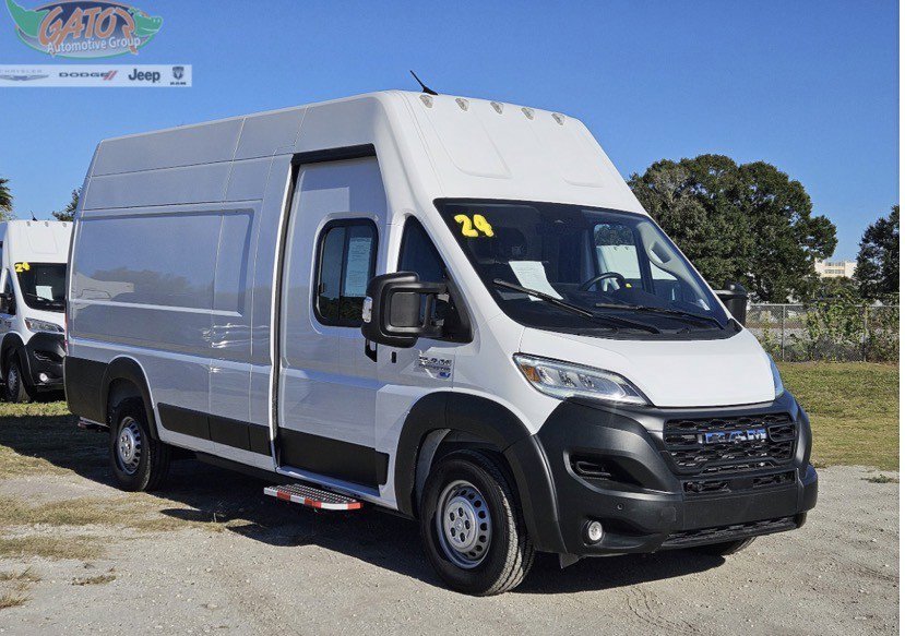 Used 2024 RAM ProMaster 3500 w/ Delivery Van Package image 2