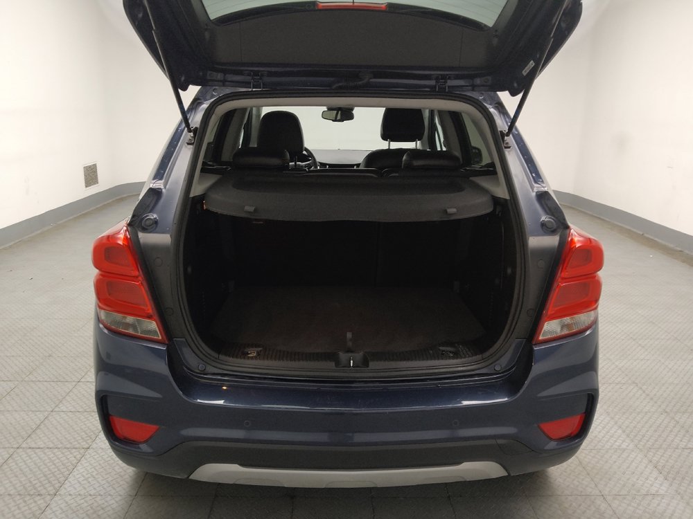 Used 2018 Chevrolet Trax LT w/ Sun & Sound Package FWD image 29