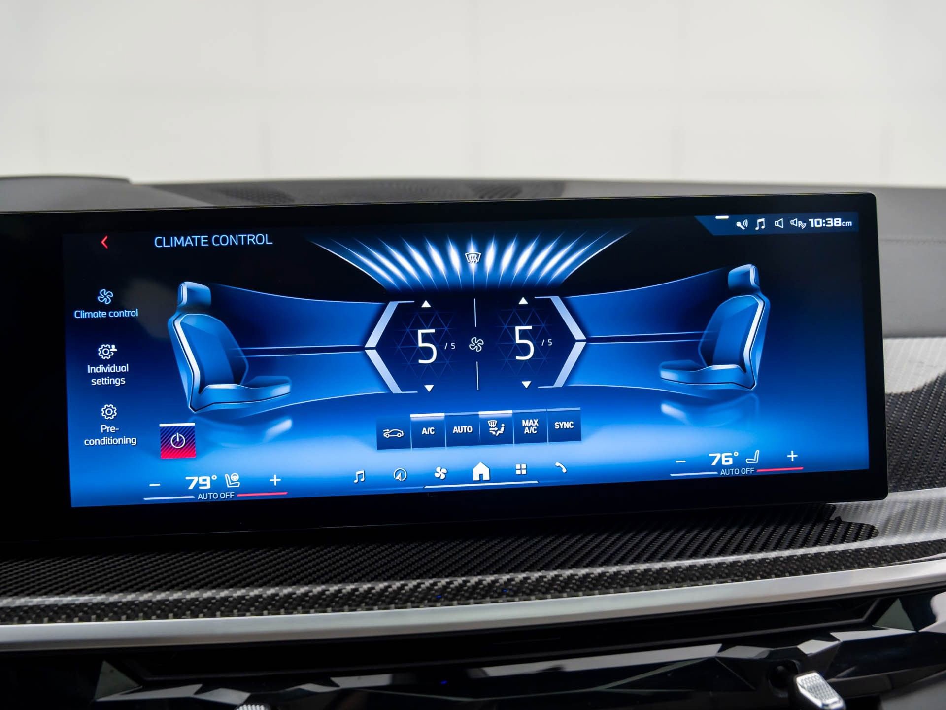 Certified 2025 BMW X5 M60i w/ Climate Comfort Package image 27