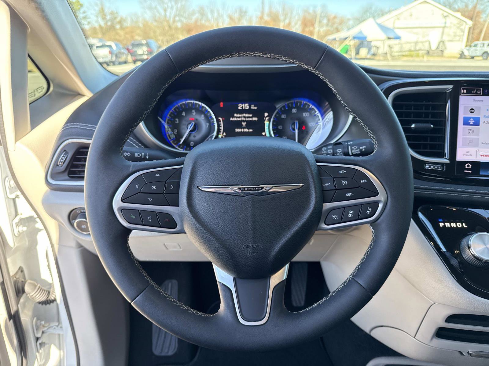 Certified 2022 Chrysler Pacifica Touring-L image 27