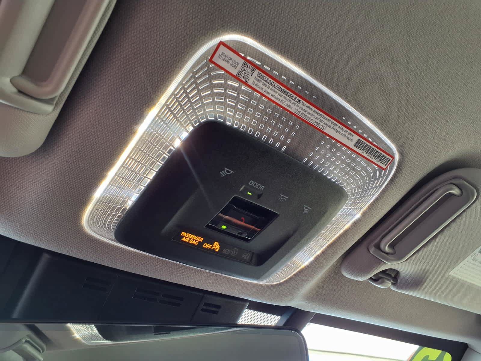 Certified 2025 Toyota Prius XLE FWD image 26