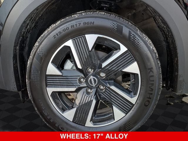 Certified 2025 Nissan Kicks SV AWD/4WD image 10