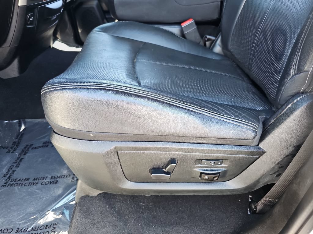 Used 2018 RAM 3500 Laramie w/ Convenience Group AWD/4WD image 18