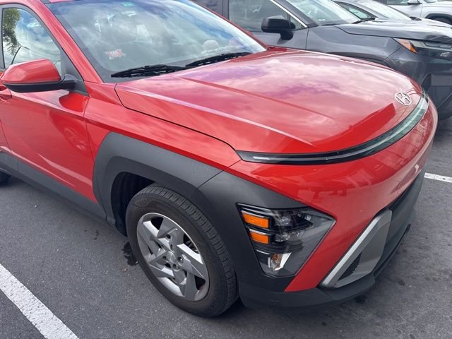 Used 2024 Hyundai Kona SE image 3