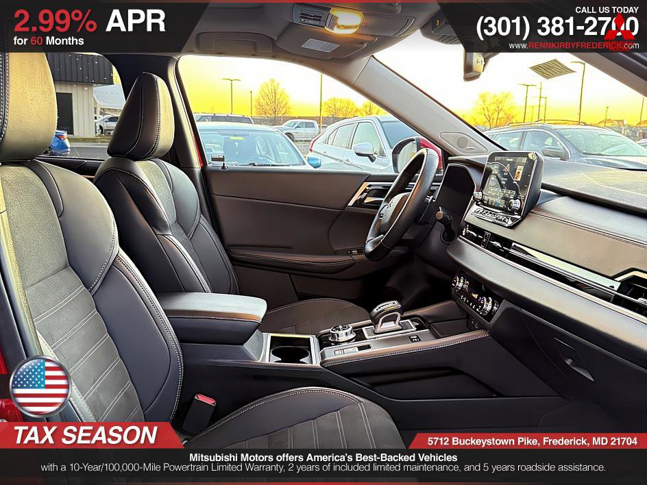 Used 2023 Mitsubishi Outlander SE image 14