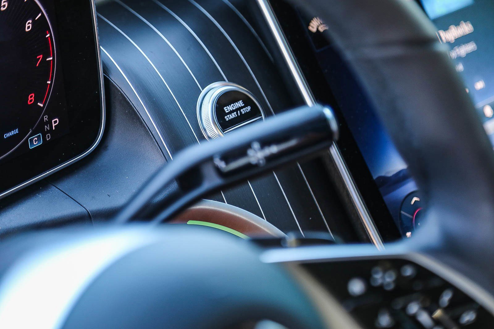 Used 2025 Mercedes-Benz GLC 300 4MATIC image 20