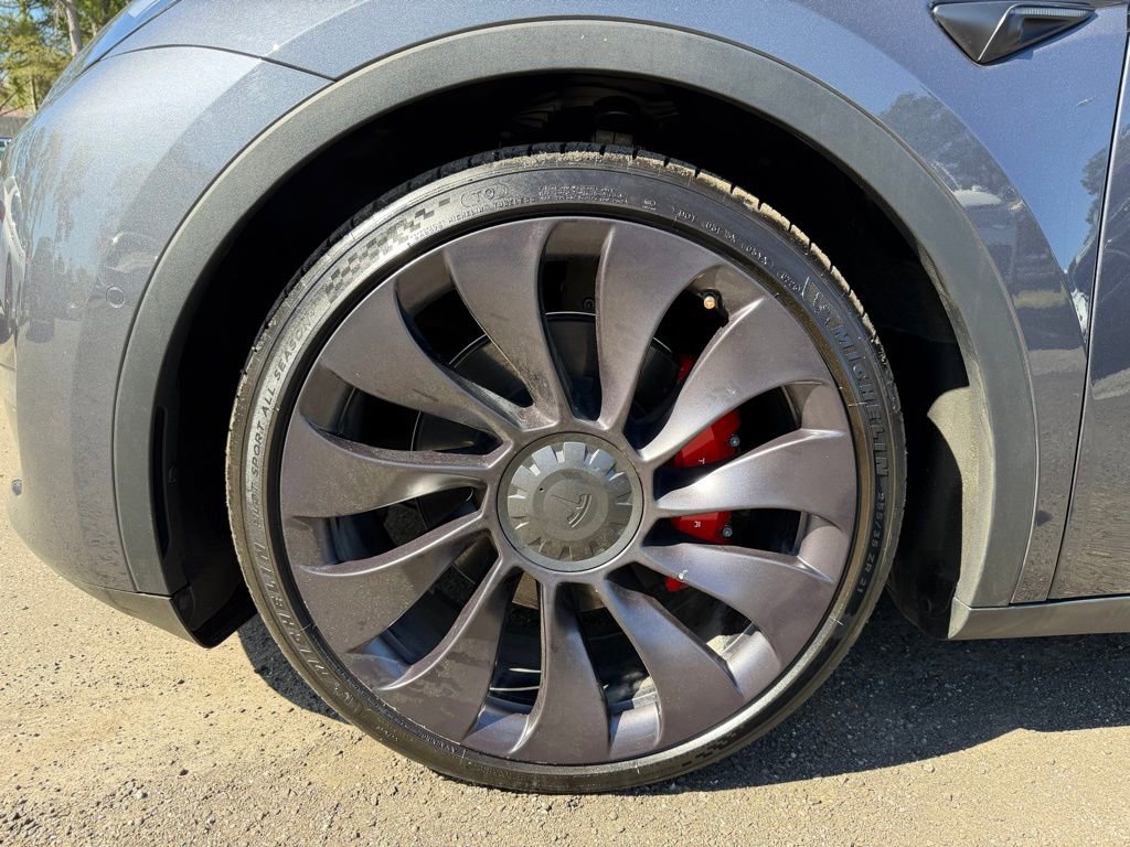 Used 2021 Tesla Model Y Performance image 9