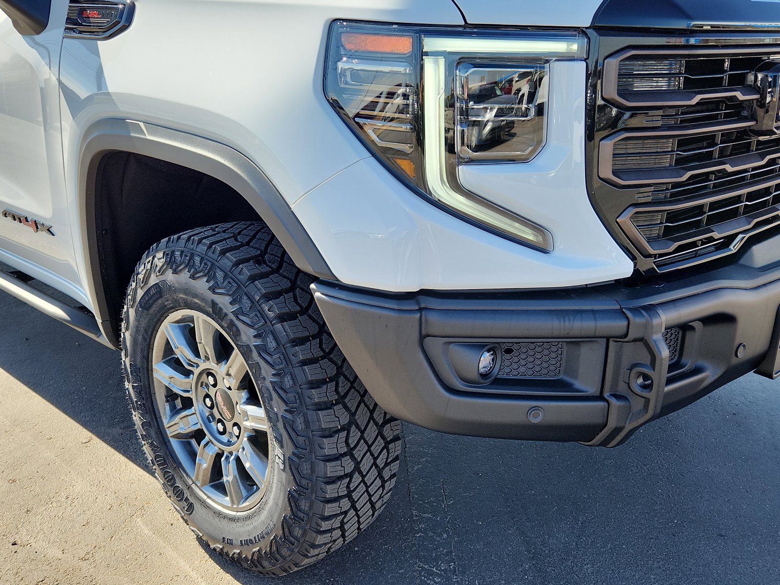 New 2026 GMC Sierra 1500 AT4X w/ LPO, Black Badging Package image 6