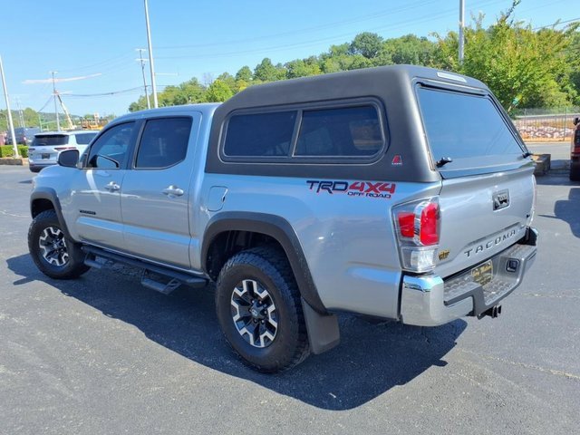 Used 2022 Toyota Tacoma TRD Off-Road image 18