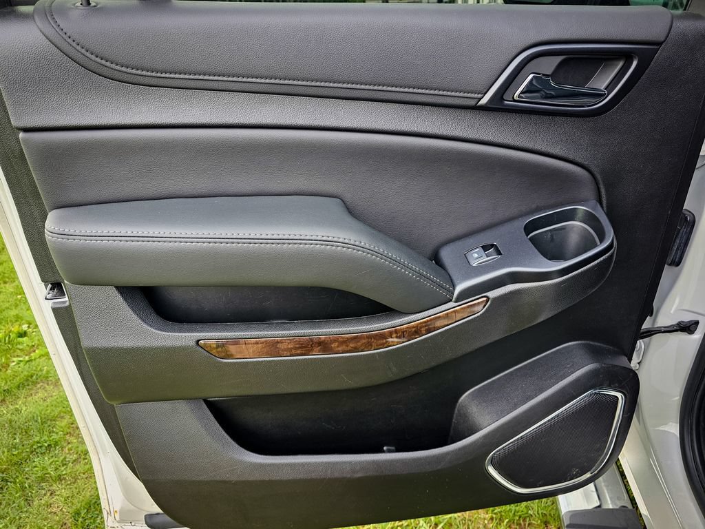 Used 2019 Chevrolet Suburban LT AWD/4WD image 33