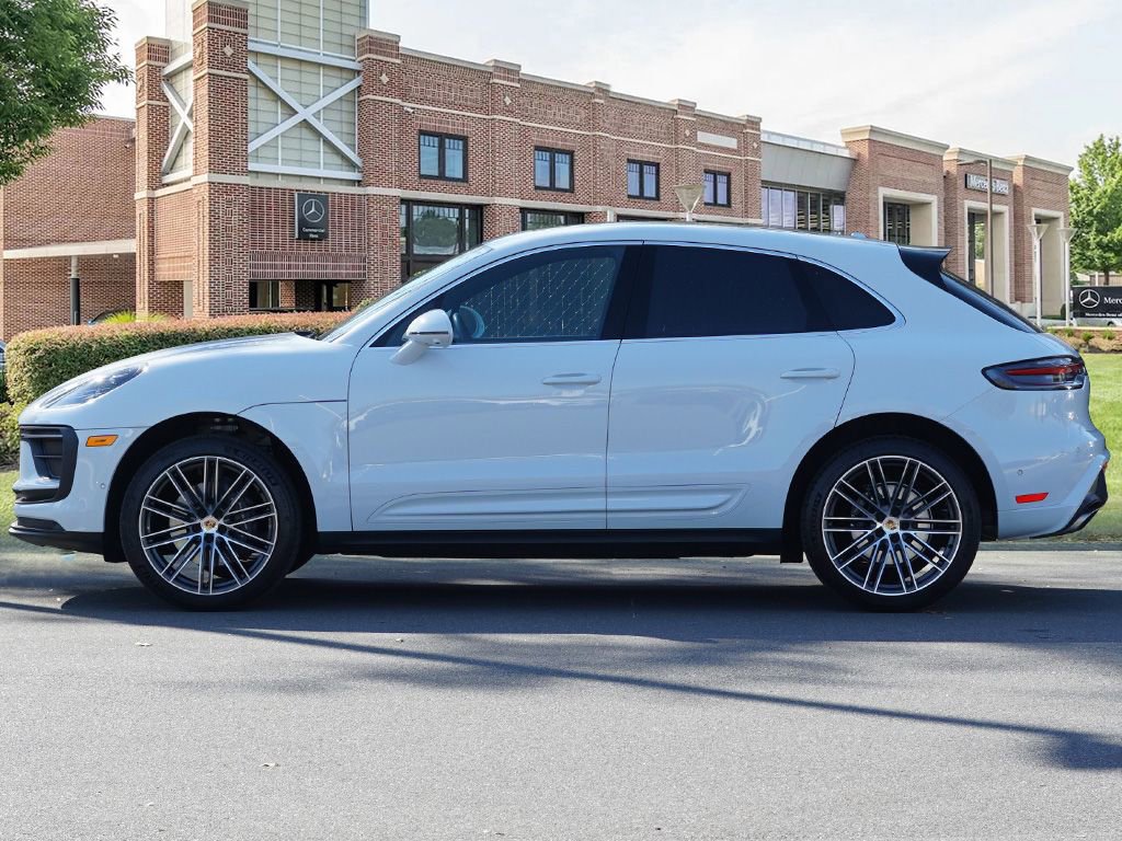Used 2024 Porsche Macan image 8