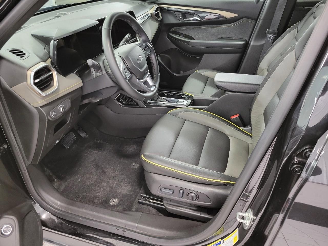 Certified 2025 Chevrolet TrailBlazer ACTIV w/ Convenience Package image 9