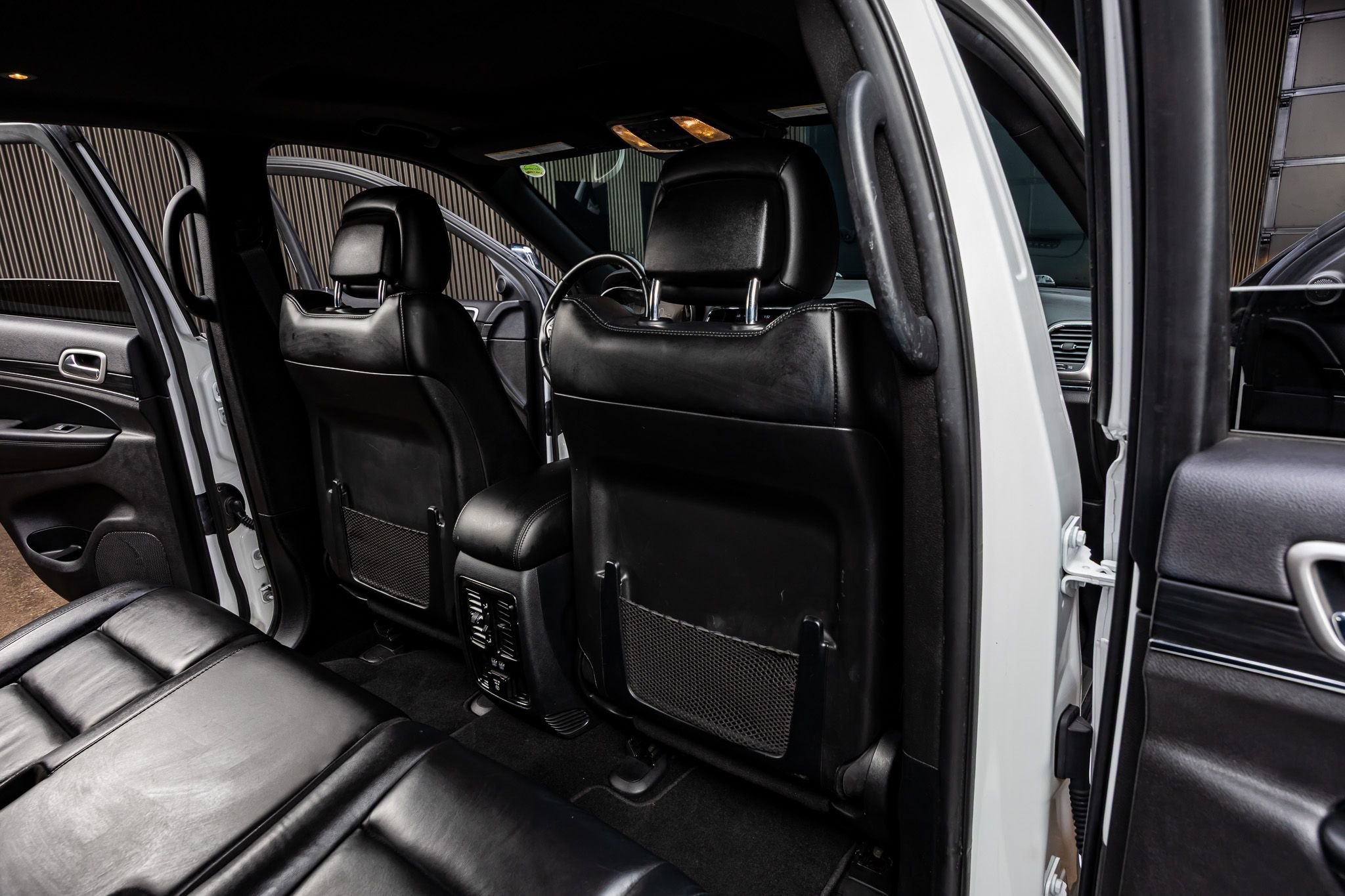 Used 2020 Jeep Grand Cherokee Limited image 27