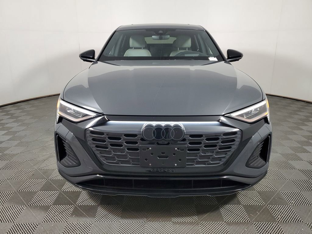 Certified 2024 Audi Q8 e-tron Prestige w/ Prestige Package AWD/4WD image 2