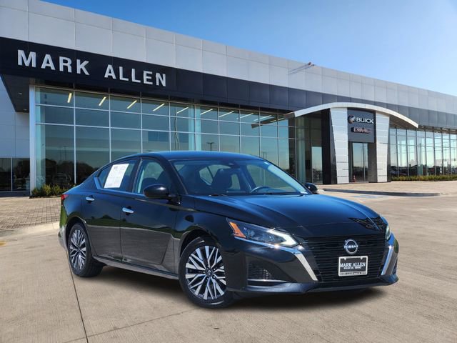 Used 2023 Nissan Altima 2.5 SV