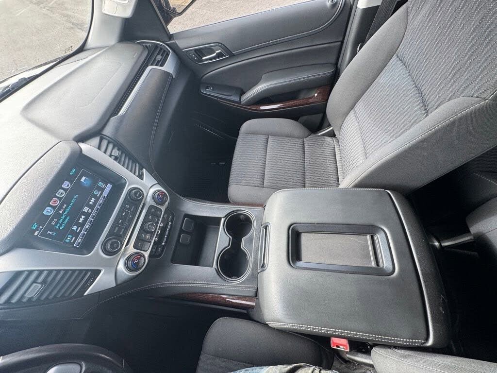 Used 2020 GMC Yukon SLE w/ SLE Value Package image 28