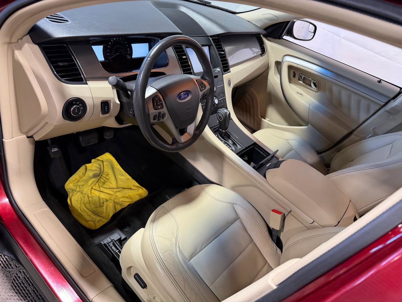 Used 2015 Ford Taurus SEL w/ Equipment Group 201A AWD/4WD image 23